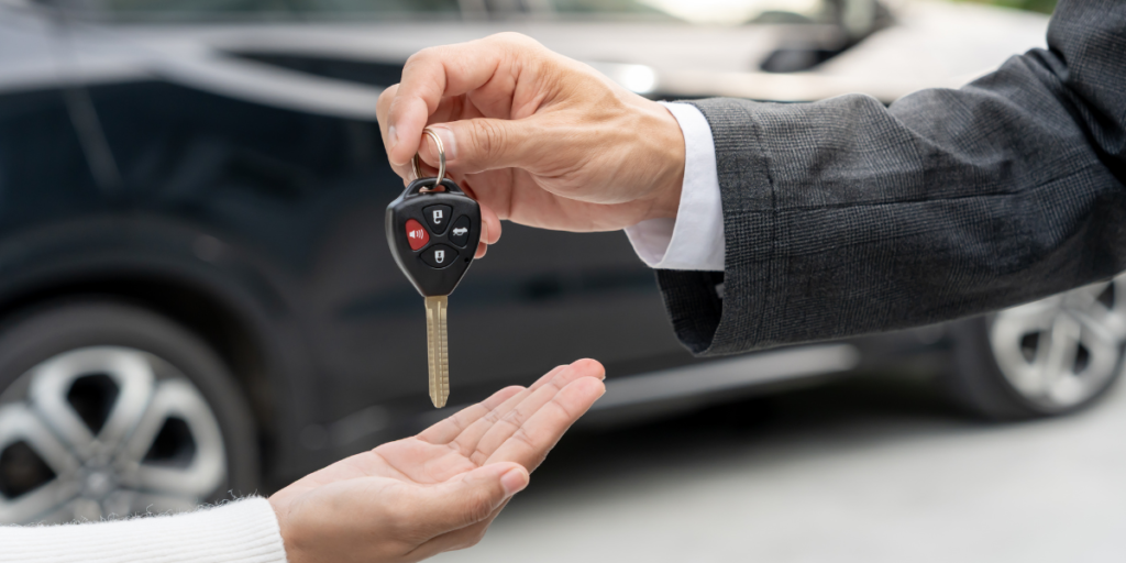 年度末の車の売却・乗り換えはどうする？「つなぎ」の期間を賢く乗り切る方法